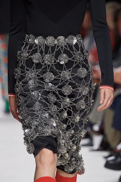 Look 95